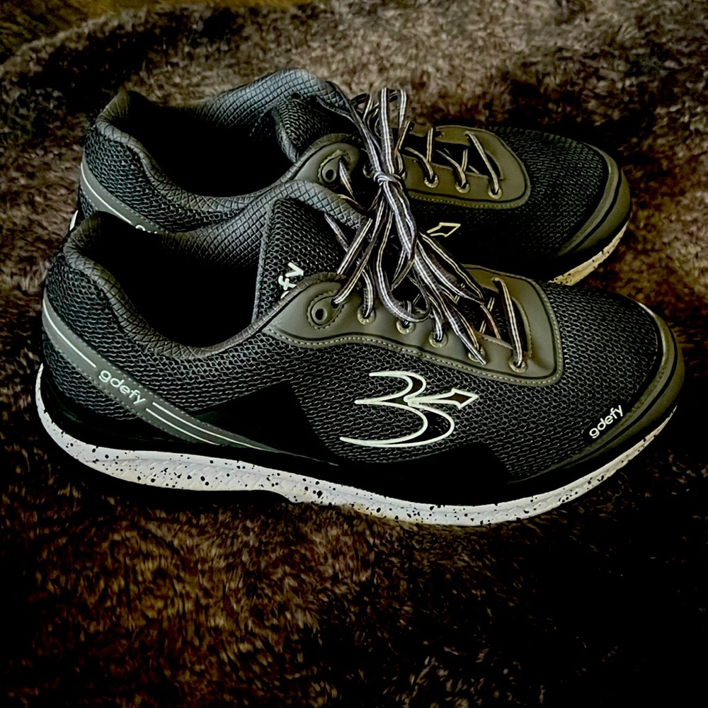 Gdefy tennis shoes